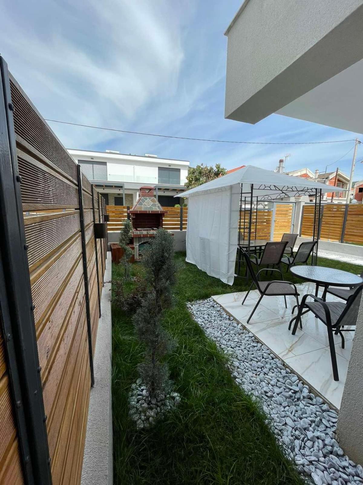 Chara'S House Lägenhet Kavala Exteriör bild